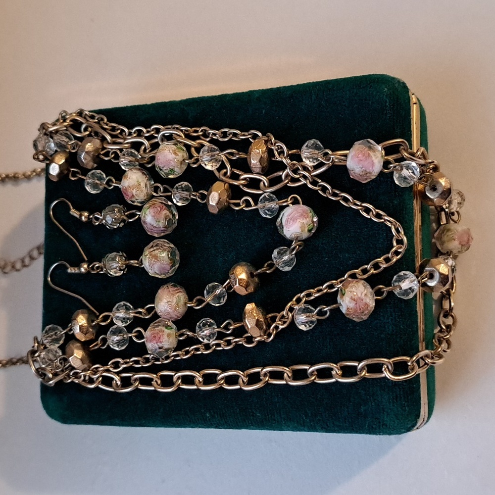 Claires Boutique Pink Multicolored Clear and Gold Bead Necklace and Earring Set